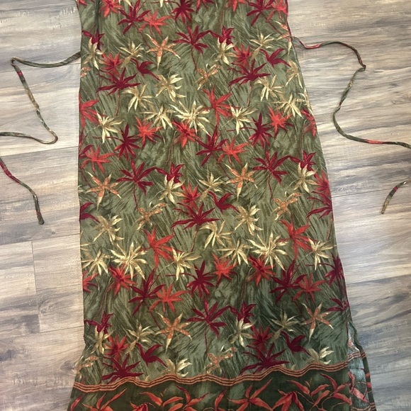 Tropical Floral Sleeveless Dress - Picture 2 of 4